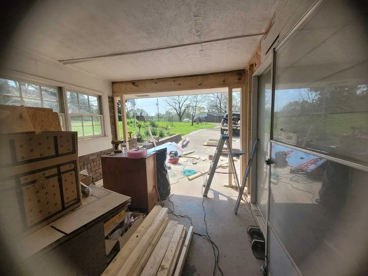 Air movers and dehumidifier for Drying & Dehumidification in Center Line